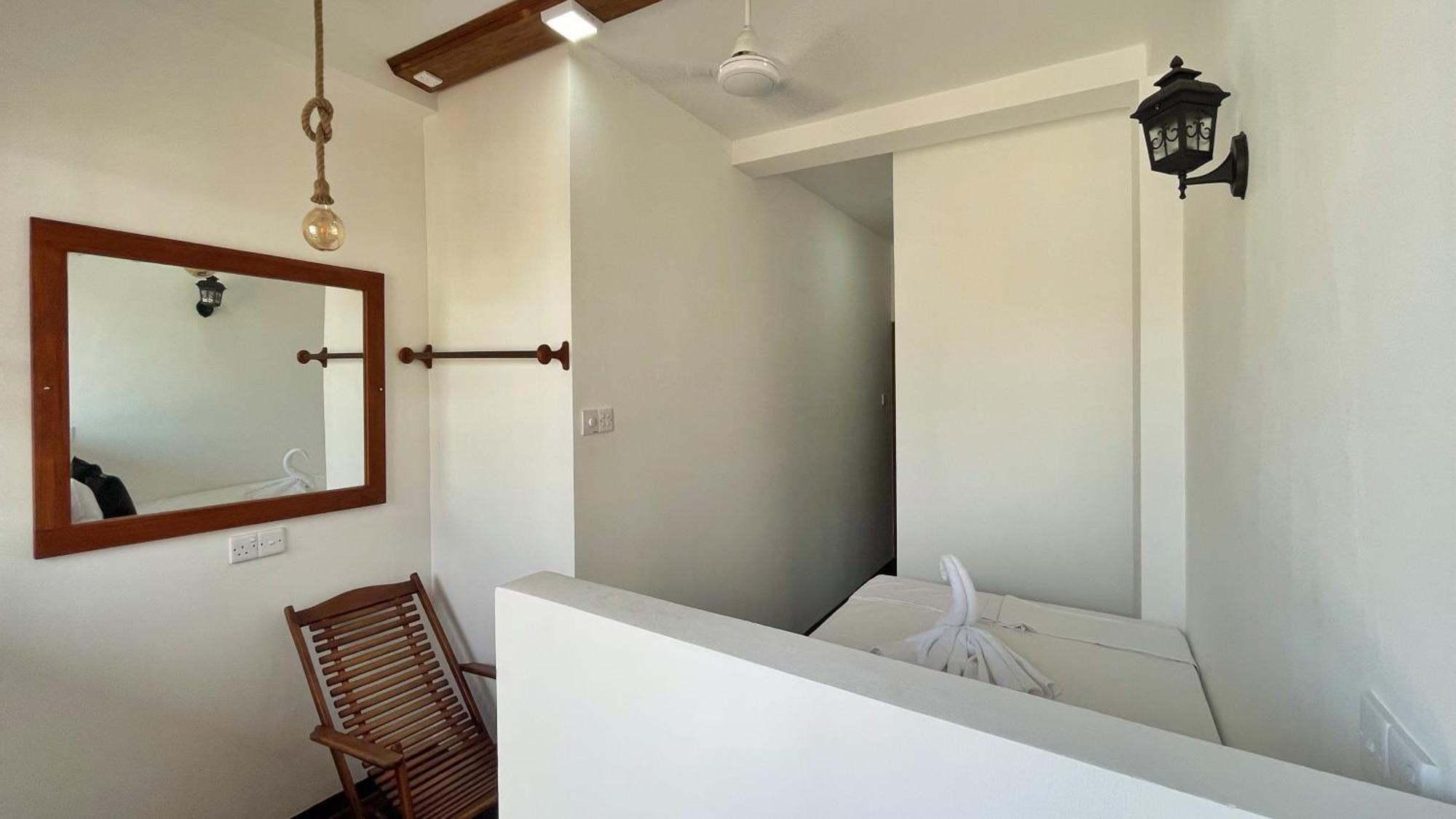 Appartement Heimathafen Hikka à Hikkaduwa Extérieur photo